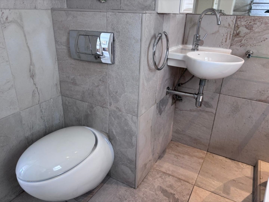 To Let 2 Bedroom Property for Rent in Sea Point Western Cape